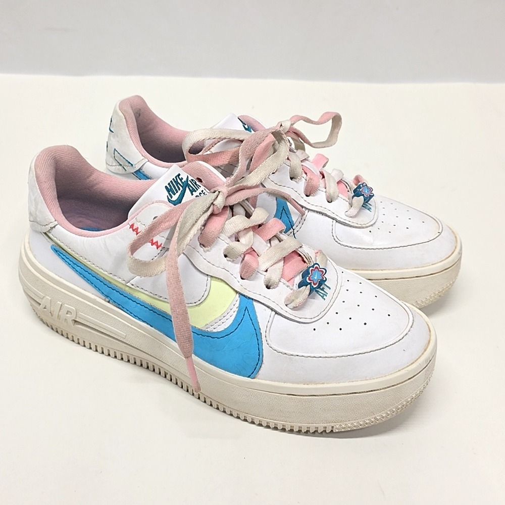 Nike Air Force 1 Womens 6.5 White Blue Yellow DZ5197-100 Platform Sneaker